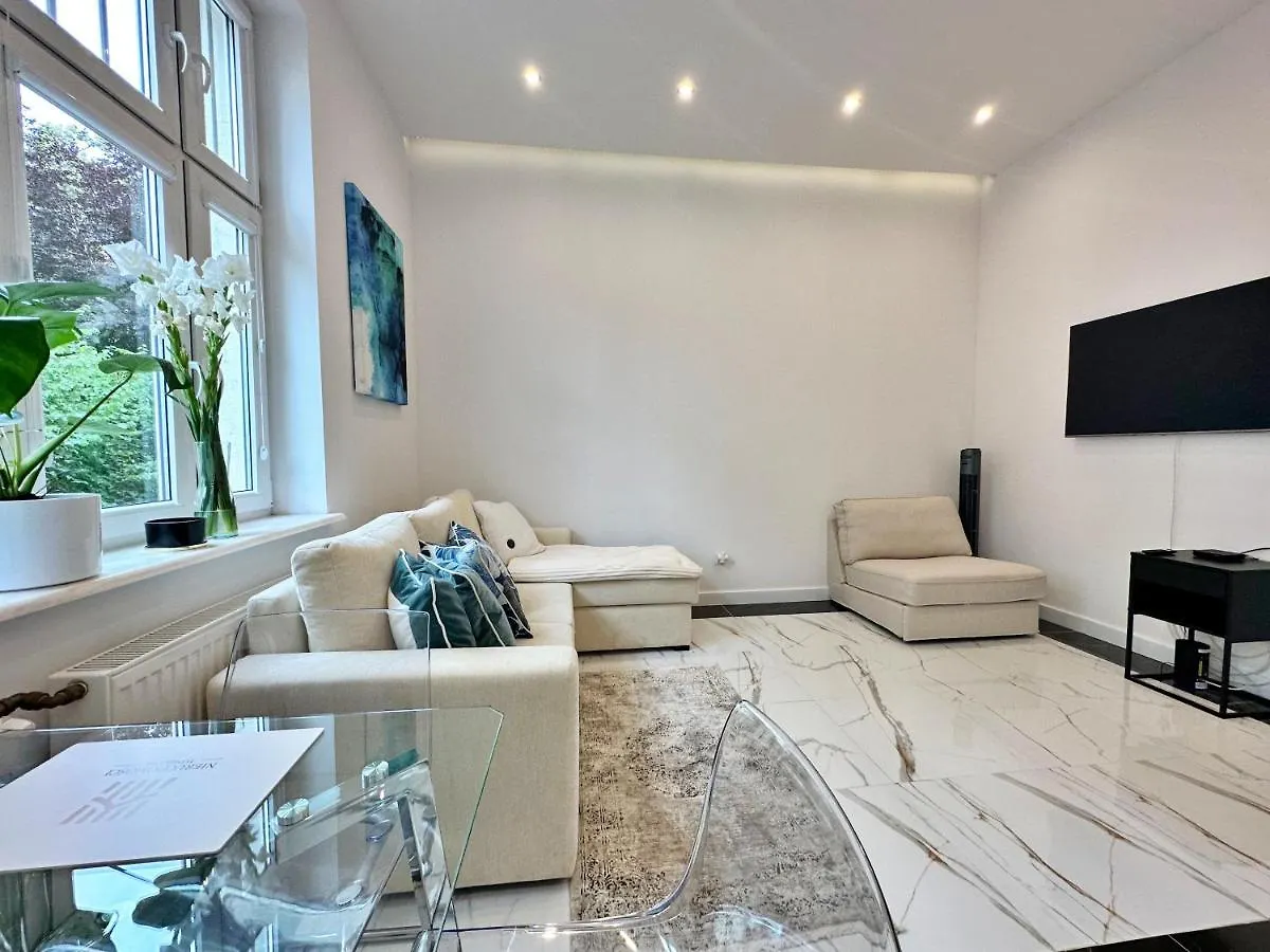 The Canvas Corner, 200 M Beach 350 M Monte Cassino Apartment Sopot