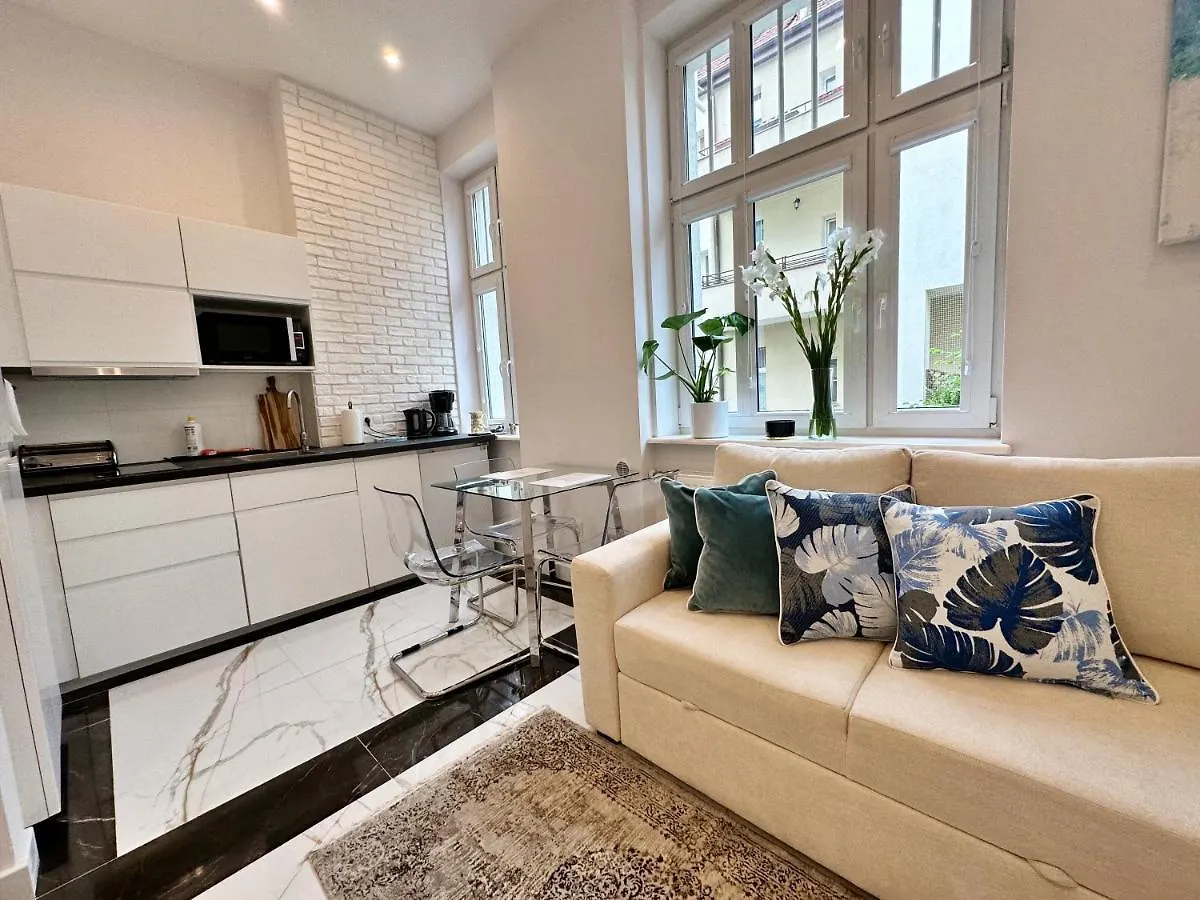 The Canvas Corner, 200 M Beach 350 M Monte Cassino Apartment Sopot